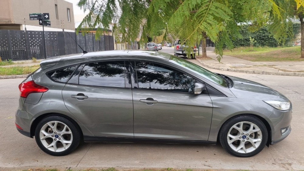 Ford Focus Se Plus Aut Cuero-Techo 5 Pts — foto 11